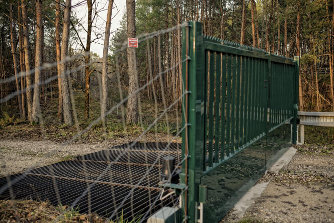 , En Sologne, des clôtures illégales continuent d’entraver la circulation des cervidés et des sangliers